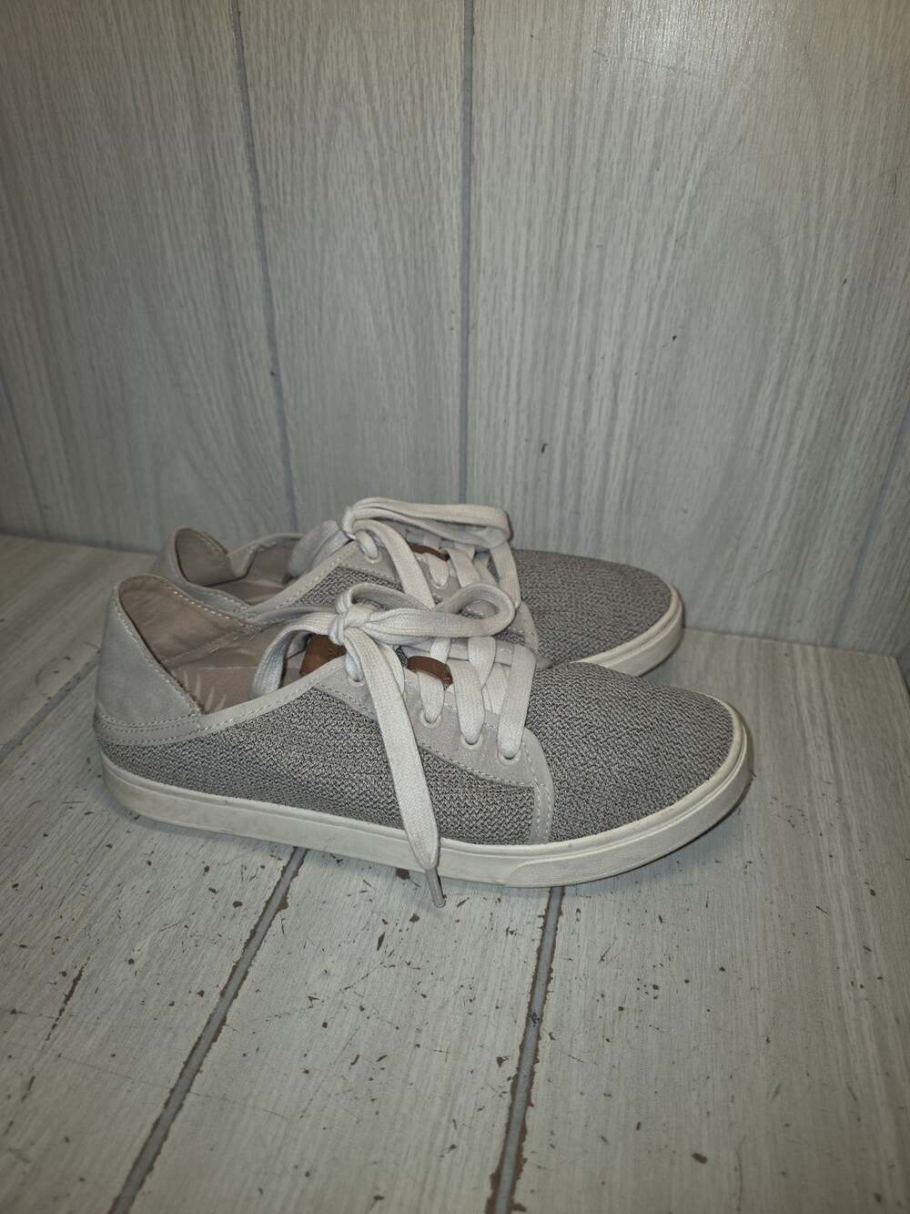 Olukai Womens Pehuea Li Fabric Mesh Sneakers Size 9 Gray Beige Comfort Shoes